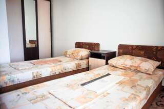 Гостиница Лоза Судак Двухместный номер Делюкс с 1 кроватью или 2 отдельными кроватями и видом на бассейн-6