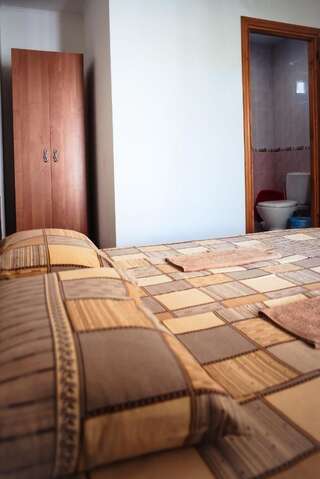 Гостиница Лоза Судак Двухместный номер Делюкс с 1 кроватью или 2 отдельными кроватями и видом на бассейн-8