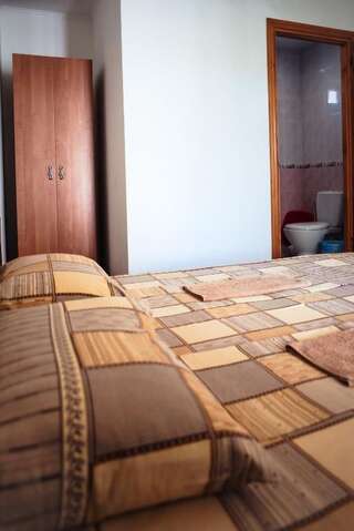 Гостиница Лоза Судак Двухместный номер Делюкс с 1 кроватью или 2 отдельными кроватями и видом на бассейн-16